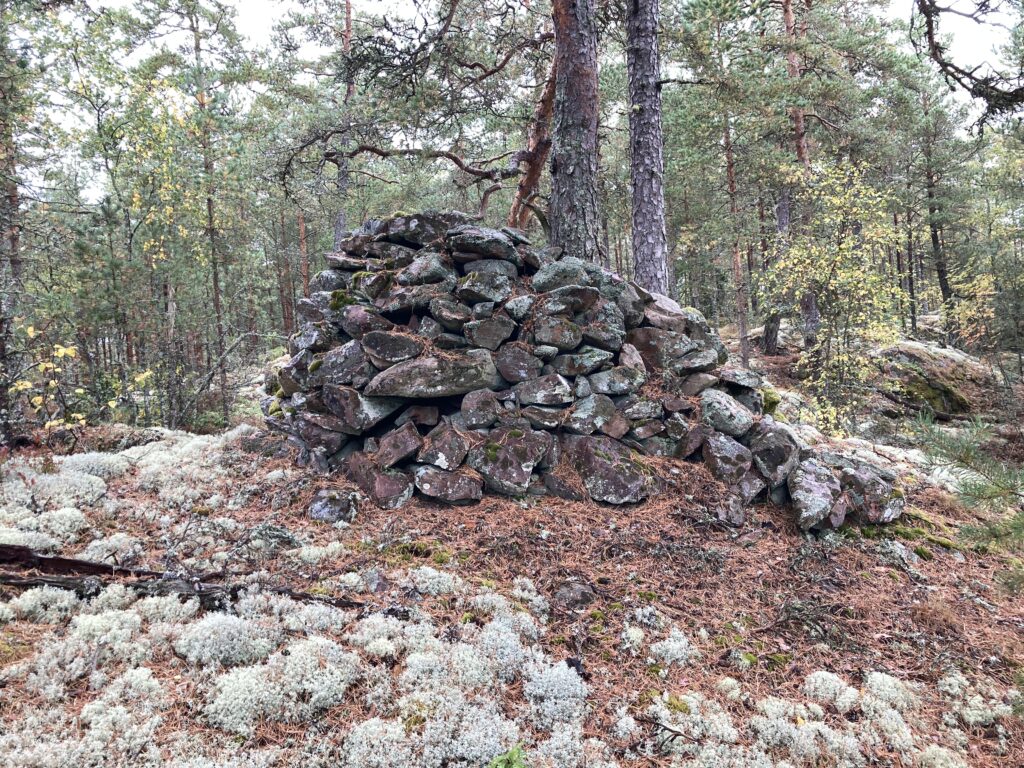 Röset vid Grufvan, mot land